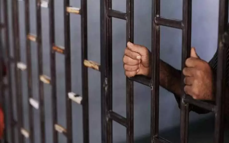توقيف شخصين 15 يوما عن جرم