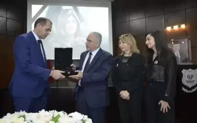 عمان الأهلية تكرم ذوي الشهيدة شيرين
