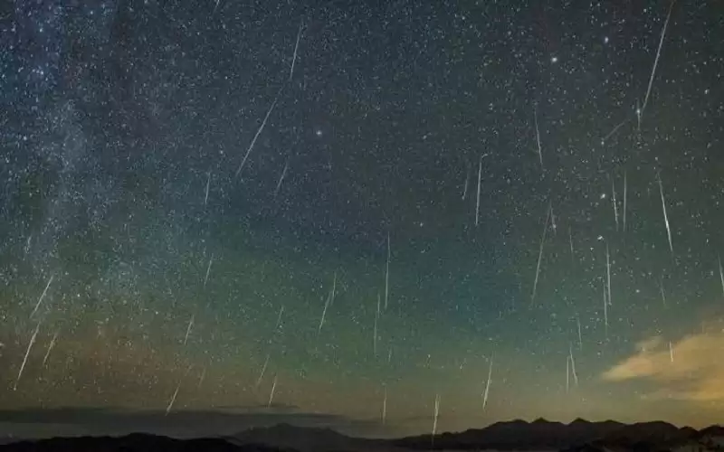 عاصفة نيزكية تضرب الأرض خلال أيام