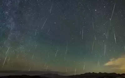 عاصفة نيزكية تضرب الأرض خلال أيام
