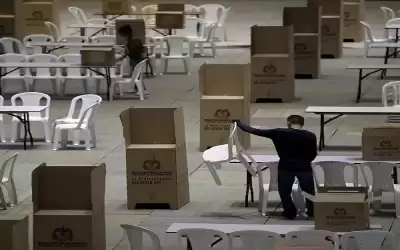 الكولومبيون يتوجهون إلى صناديق الاقتراع لانتخاب