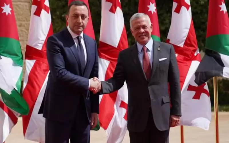 الملك يستقبل رئيس وزراء جورجيا ويتسلم