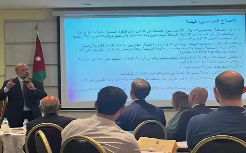 الرزاز: اجراءات حكومتي رفعت المنشآت في