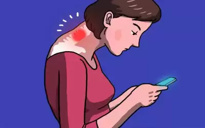 النظر لهاتف يزيد الضغط على العمود