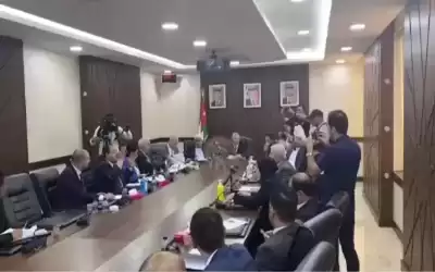عائلات الجدري تتسبب بجدل نيابي خلال