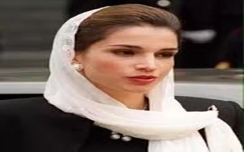 الملكة تشكر معزيها بوفاة والدها