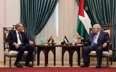 الرئيس الفلسطيني يستقبل وزير الخارجية في