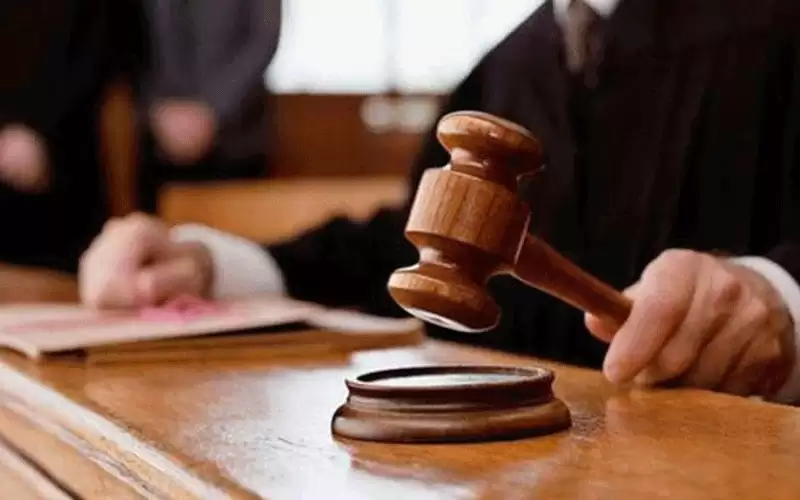 عدم مسؤولية متهم بالاعتداء على سيدة