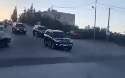 وزير سابق: الرئيس ووزراؤه يركبون سيارات
