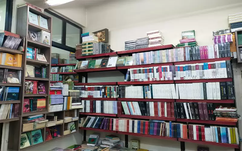 عقود تجيز انتهاك حقوق المؤلف ..