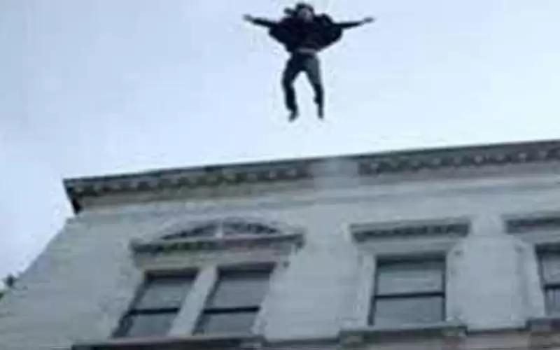 الزرقاء.. وفاة خمسيني ألقى نفسه من