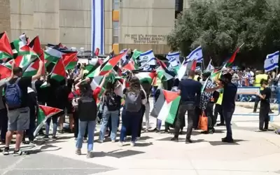 الكنيست يحظر رفع علم فلسطين في