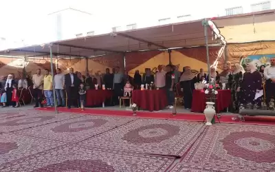 مدارس الاخلاء تكرم المشاركين بمسابقة اللغة