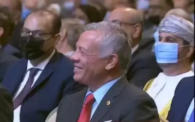ما الذي اضحك الملك في إطلاق