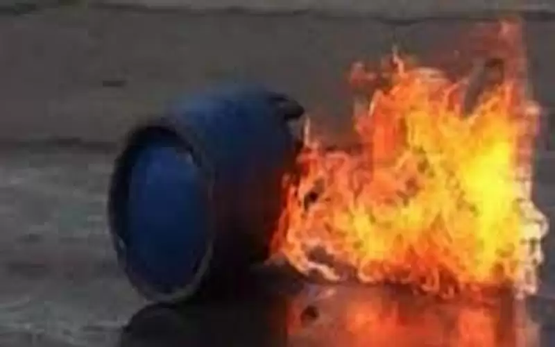 وفاة وإصابة بانفجار اسطوانة غاز بمنزل