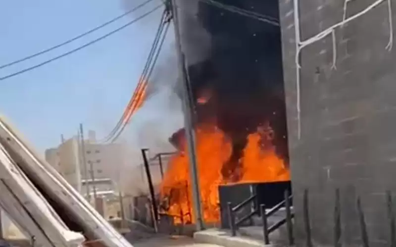 حريق كبير بالقرب من مجمع عمان