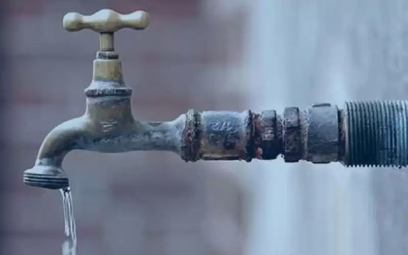 إزالة اعتداءات على خط مياه في