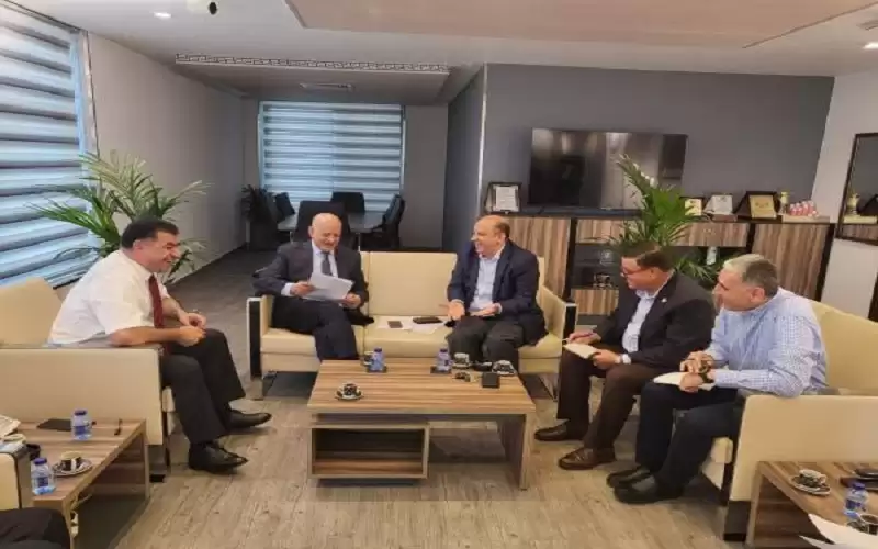 الحنيفات يلتقي نقابة تجار المواد الغذائية