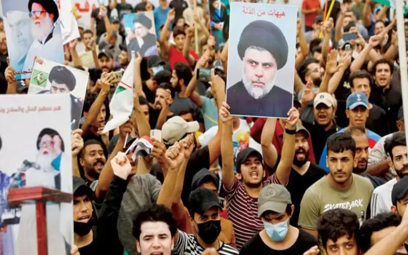 الصدر ينفذ تهديده.. . ونواب كتلته