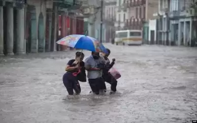 15 قتيلا ونصف مليون متضرر جراء