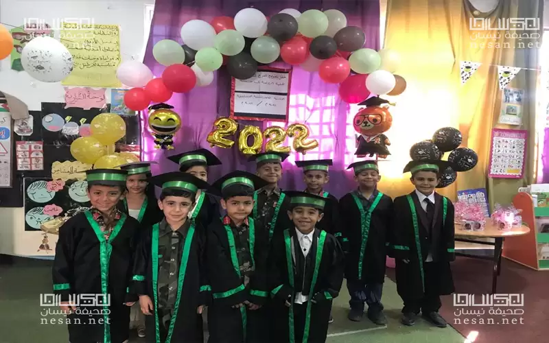 بالصور.. مدرسة (الوسية) تحتفل بتخريج طلابها