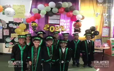 بالصور.. مدرسة (الوسية) تحتفل بتخريج طلابها