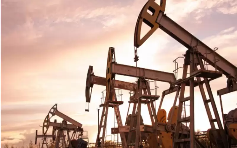 انخفاض اسعار النفط عالميا