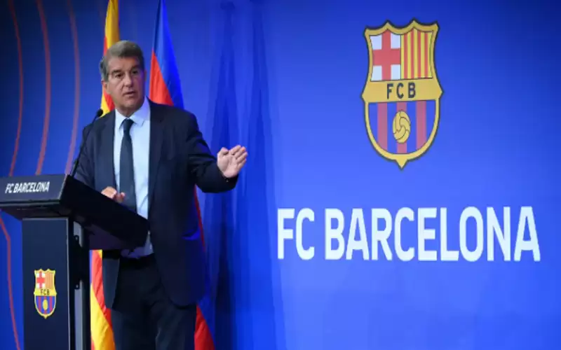 برشلونة يبيع جزءا من أصوله لتجاوز