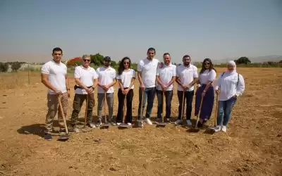 البنك الأردني الكويتي يزرع 200 شجرة