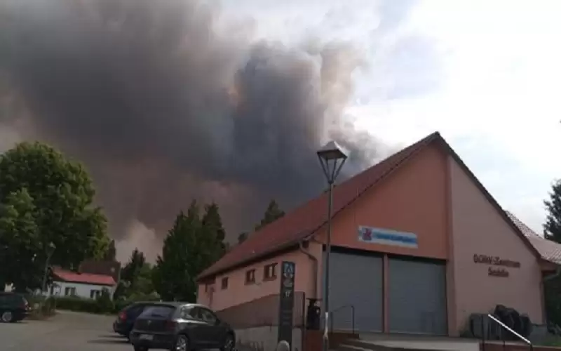 إجلاء 700 شخص بسبب حريق غابات