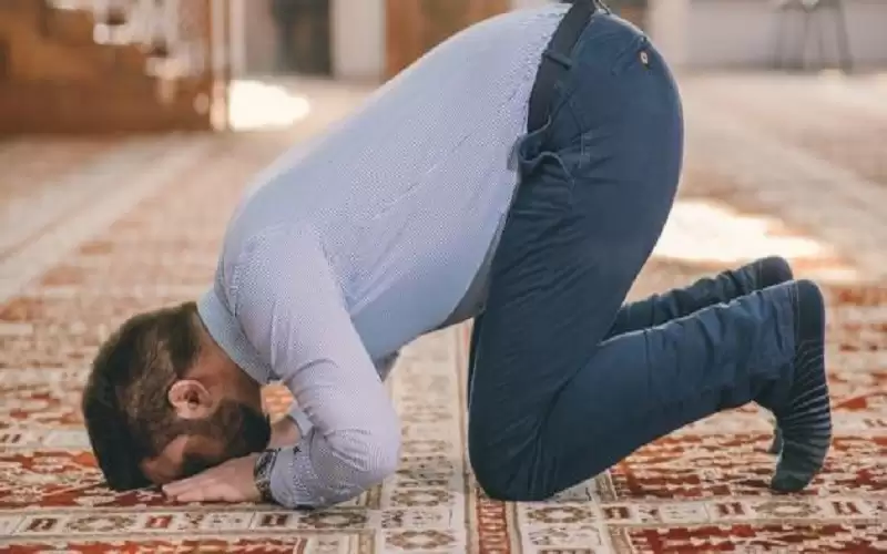 “الأوقاف” تعلق على حقيقة تعيين إمام