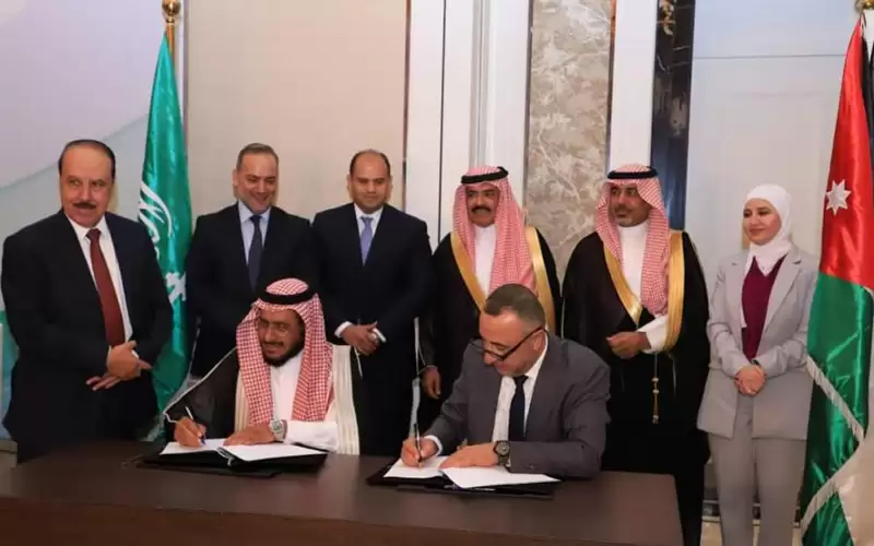 الأردن يزود السعودية بـ30 ألف طن