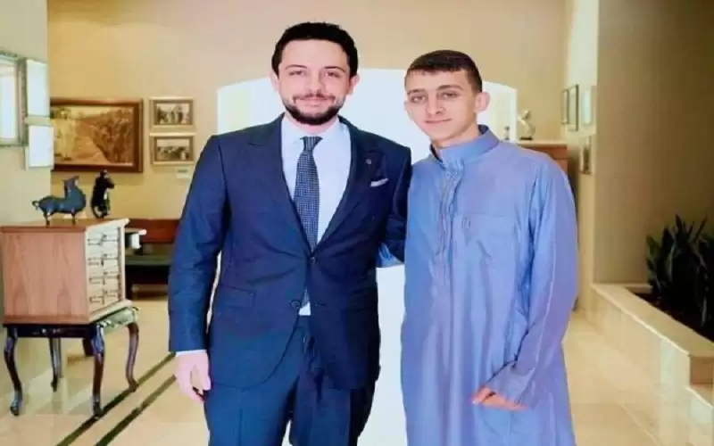ولي العهد يستضيف الحافظ للقرآن الكريم