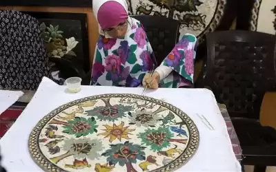 رحمة.. أردنية خلقت بلا ذراعين تتقن