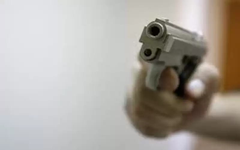قاتل طالبة العلوم التطبيقية يطلق النار