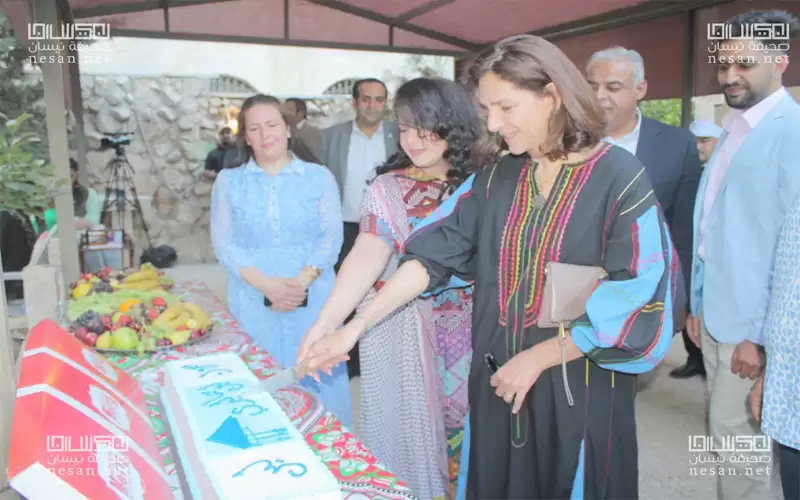 افتتاح المعرض الشخصي الأول للتشكيلية الشابة