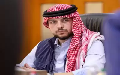 ولي العهد يتابع عمليات الإخلاء من