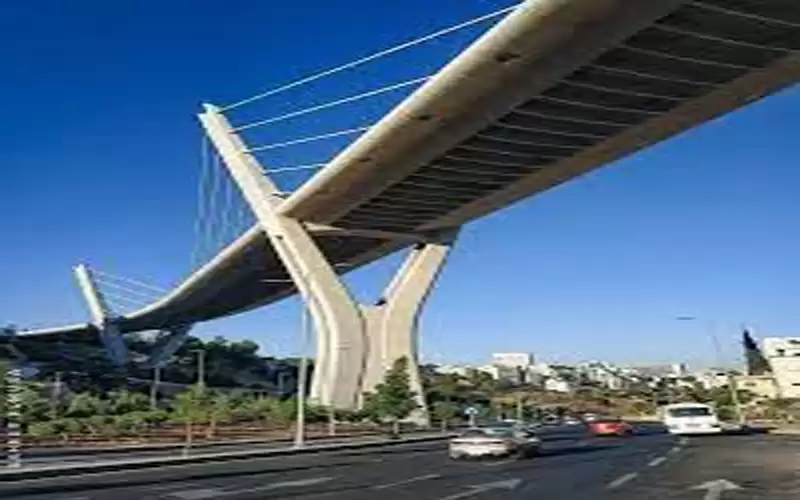 العثور على جثة ستيني أسفل جسر