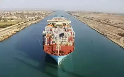 قناة السويس تحقق أعلى إيراد سنوي