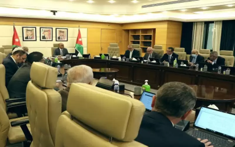 الخصاونة يؤكد على ضرورة الاستمرار في