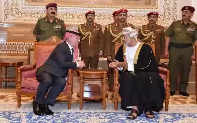 السلطان هيثم يدعو الملك لزيارة عمان