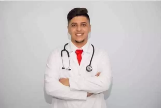 الطبيب الحافظ للقران ابو عواد نجا