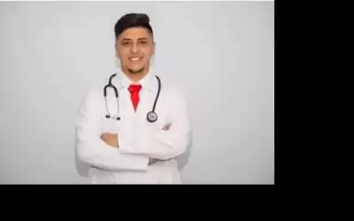 الطبيب الحافظ للقران ابو عواد نجا