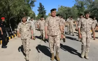 اللواء الحنيطي يشارك نشامى الجيش فرحة