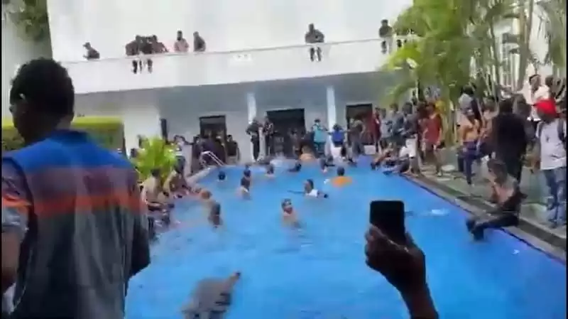 بعد اقتحام مقر إقامة الرئيس السريلانكي..