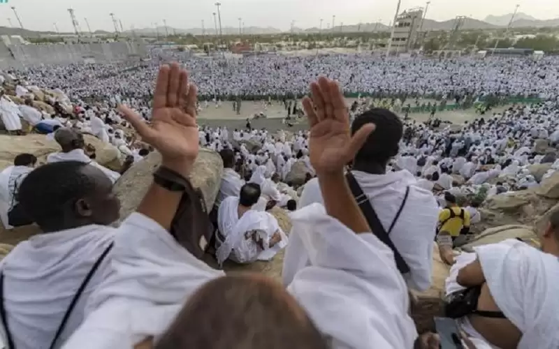 الحجاج يستقبلون أول أيام التشريق ..