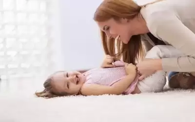 لماذا نضحك حين نتعرض للدغدغة؟