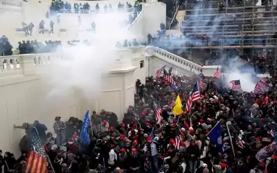 مستشار لترامب يوافق على الإدلاء بشهادته