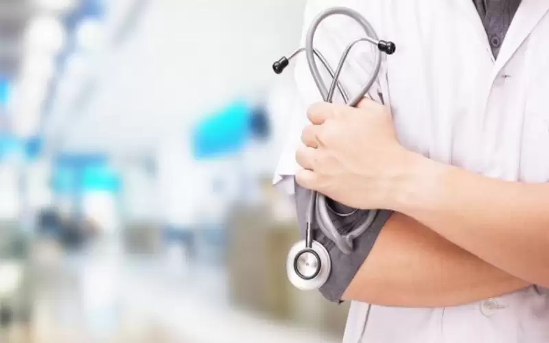 جرش.. وفاة طبيب بحادث سير يعيد