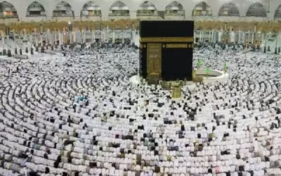 السعودية: فتح التقديم لطلبات تأشيرات العمرة